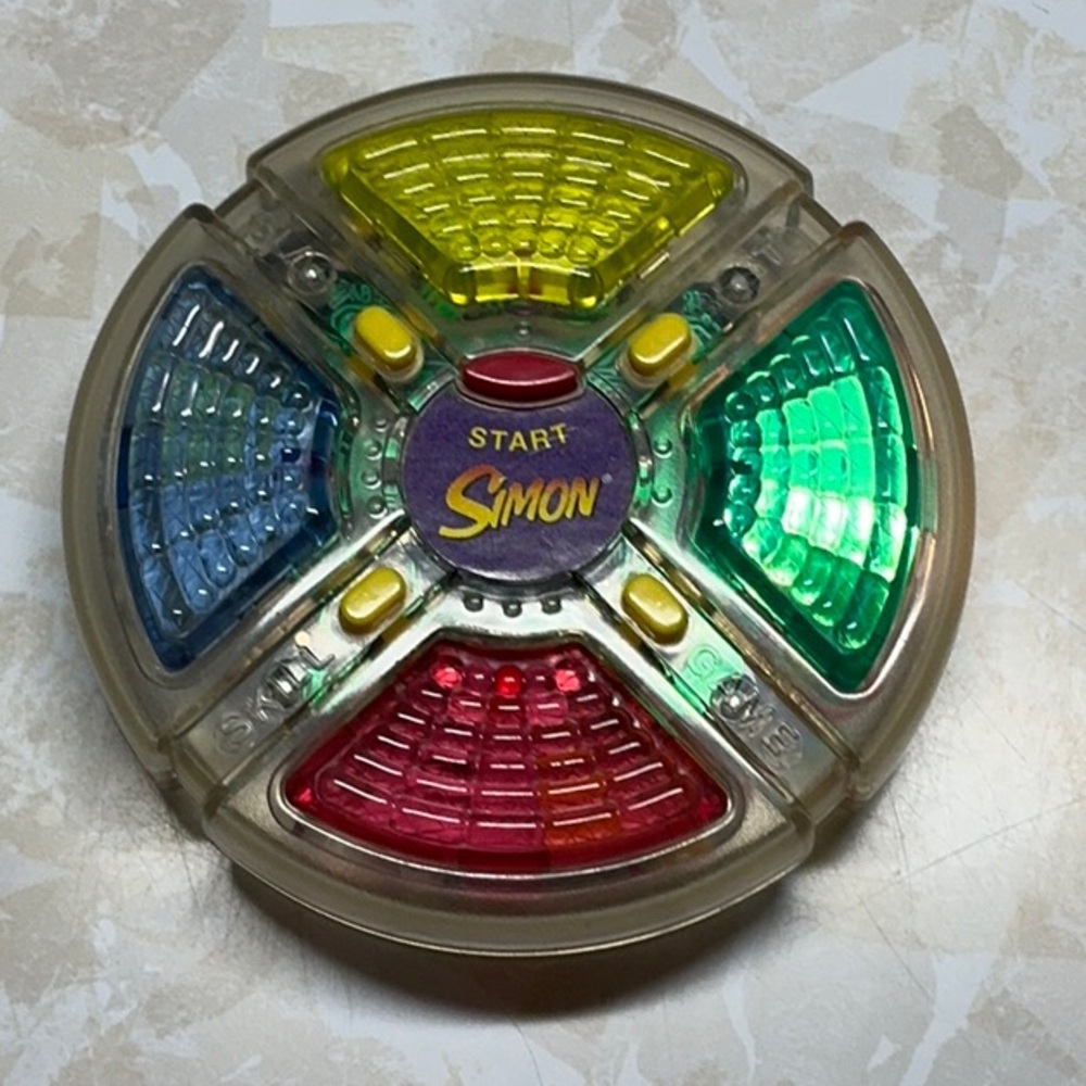 Vintage Puzzle Game Hasbro Electronic Memory Game - Simon Says